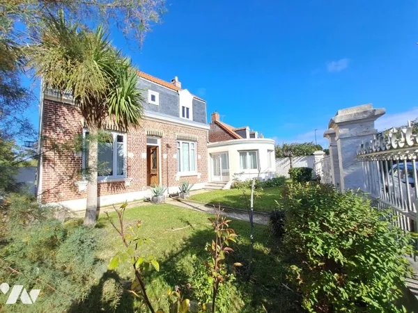 Maison 7 pièces 205 m²
