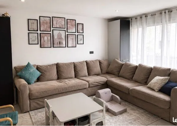 T4 75 m² entièrement rénové - 3 chambres - Balcon - Cave - Bassens