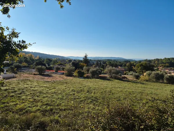 Terrain constructible barjols