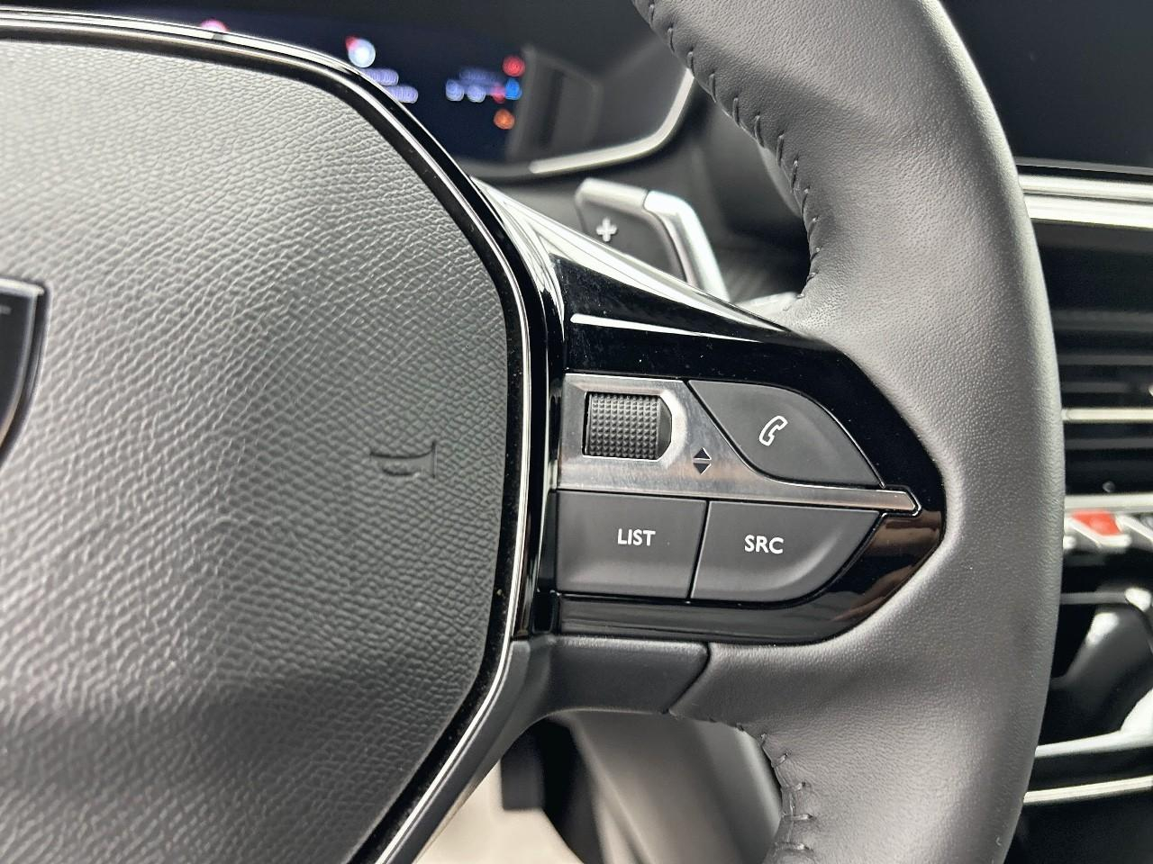 Peugeot 2008 130 s&s eat8 allure — photo 24
