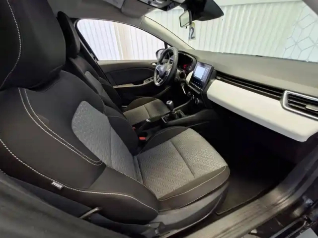 Renault Clio tce 90 — photo 11