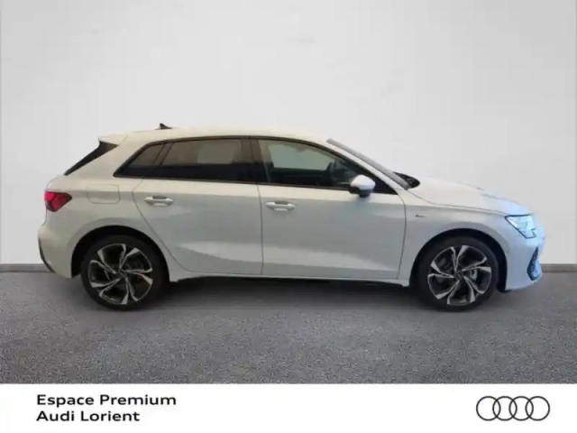Audi A3 sportback 1.5 tfsi e 204ch phev s line s tronic 6 — photo 3