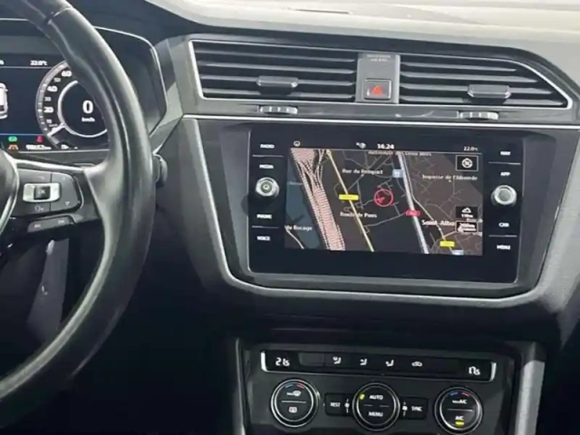 Volkswagen Tiguan 2.0 tdi 150 dsg7 carat — photo 10