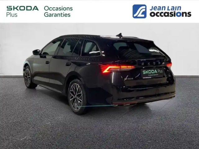 Skoda Octavia combi 1.5 tsi hybrid 150 ch act dsg7 — photo 11