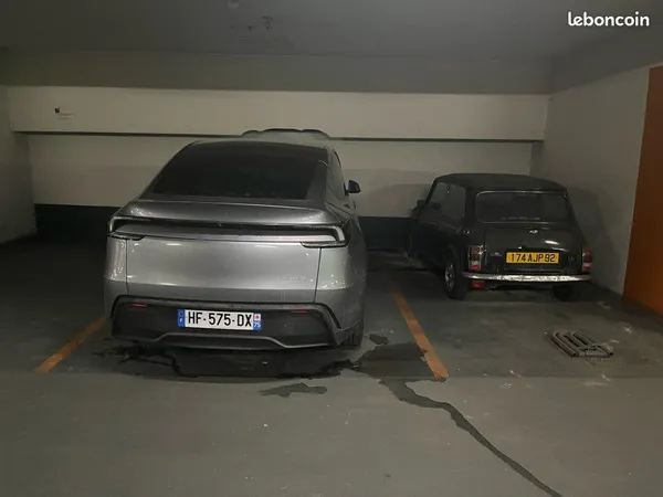 Parking RDC —Accès immédiat, sans sous-sol
