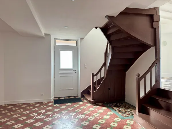 Maison familiale refaite à neuf (53)