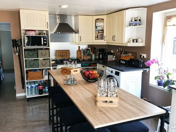 Maison 10 pièces 316 m²