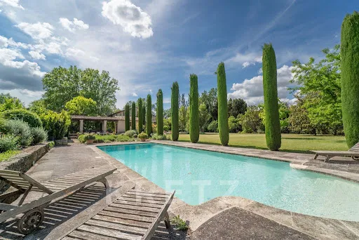Maison 7 pièces 253 m²