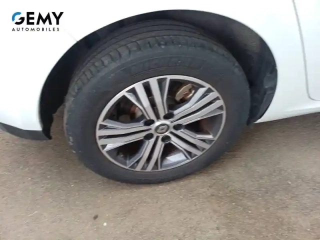 Renault Megane mégane iv berline e-tech plug-in hybride 160 - 21n — photo 26