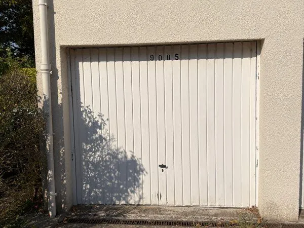 Garage à louer