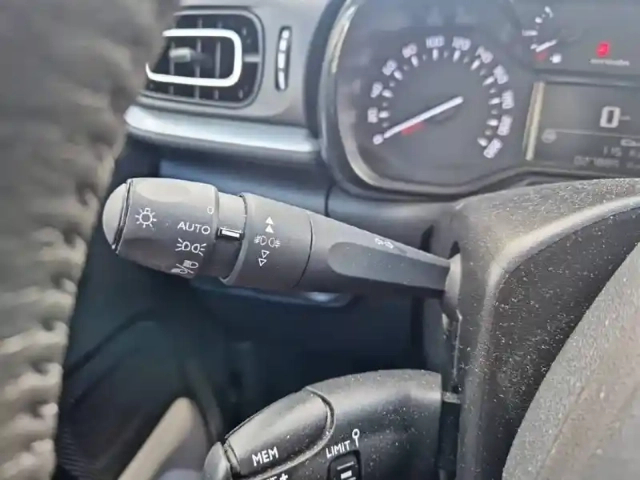 Citroën C3 puretech 83 s&amp;s bvm5 — photo 22