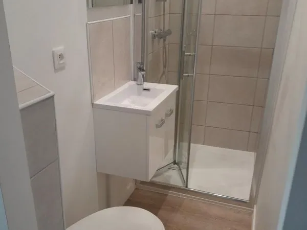 Location studio à Die