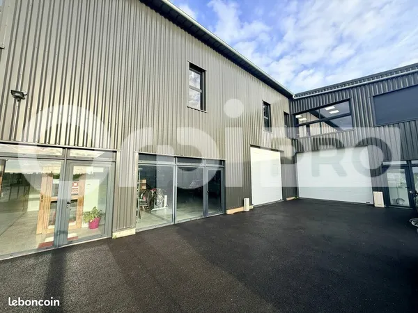Local d'activité 310 m²