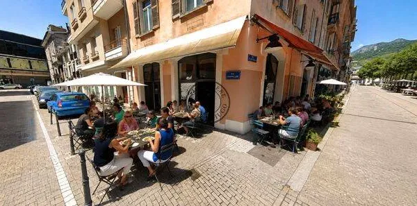 Local commercial 130 m²