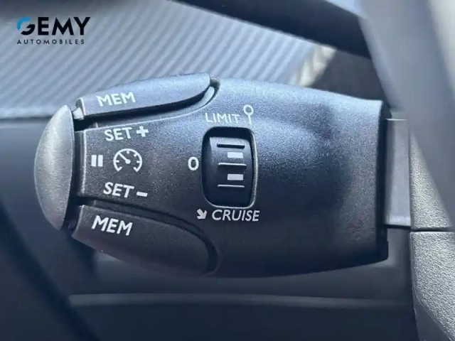 Peugeot 208 hybrid 110 e-dcs6 — photo 61