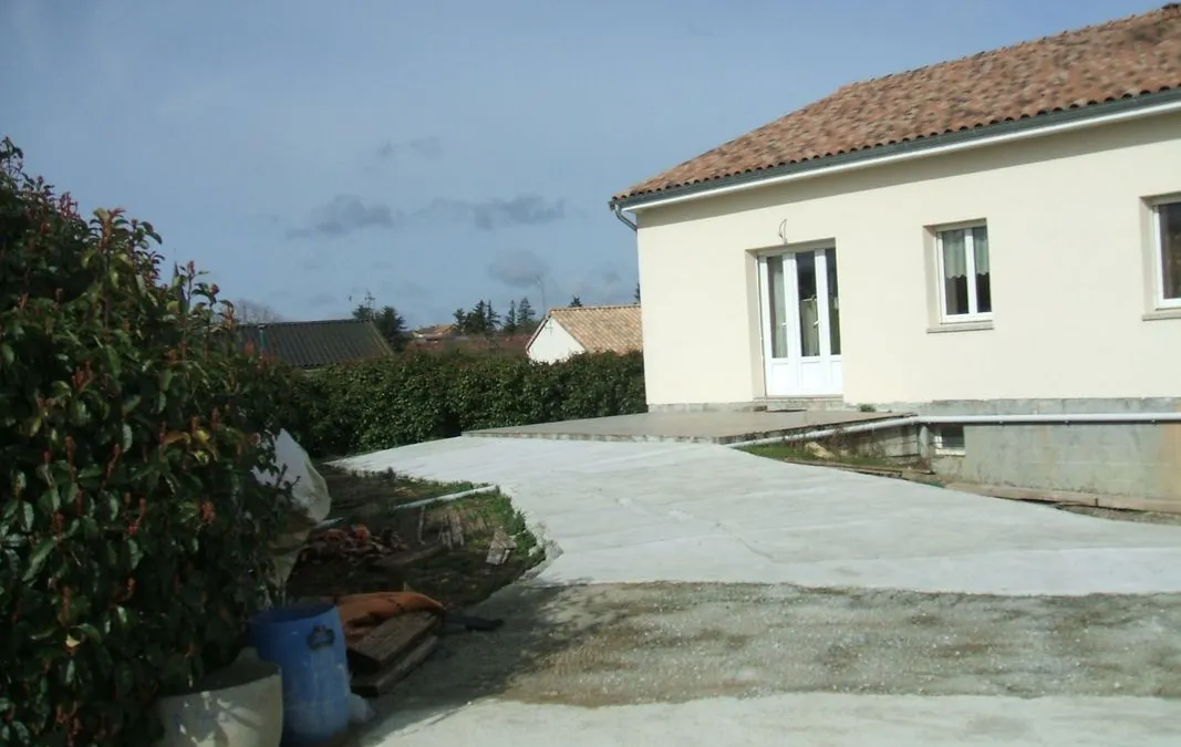Photo 2