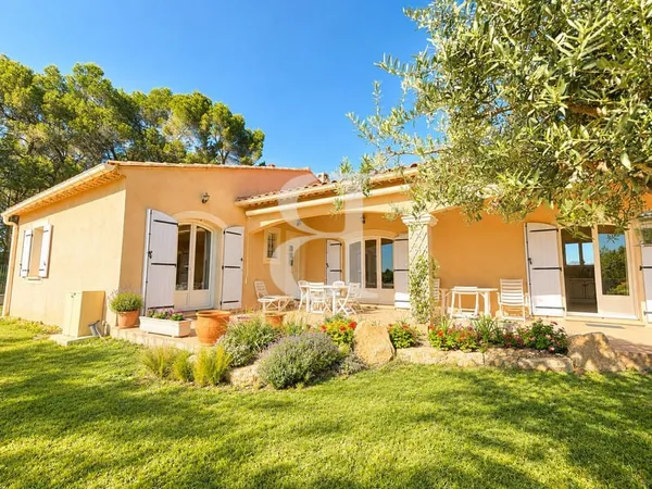 Villa avec terrain, terrasses et garage proche de Vaison-la-Roma