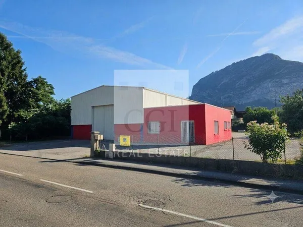 Local d'activité 370 m²