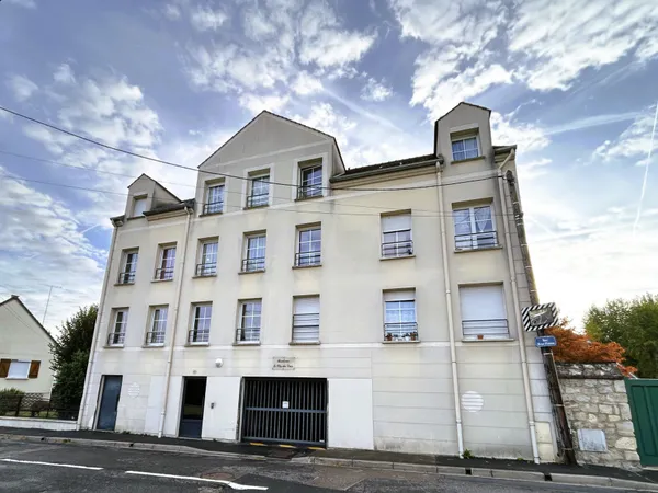 APPARTEMENT F2 avec ascenseur EN RESIDENCE SECURISEE 2 PARKI