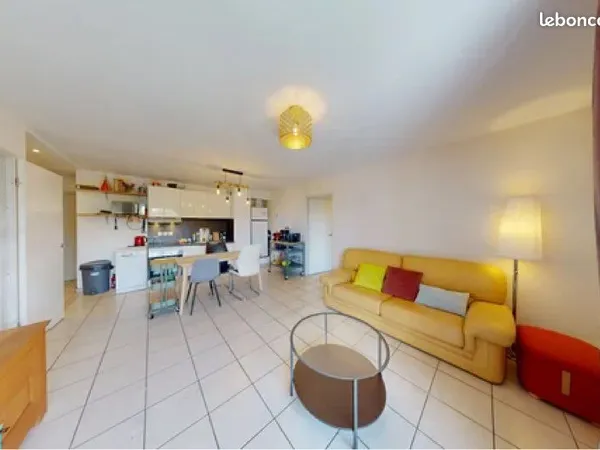 Chambre en Appt à Ville la Grand 5 min ceva