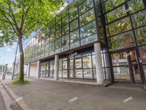 Bureau 1330 m²