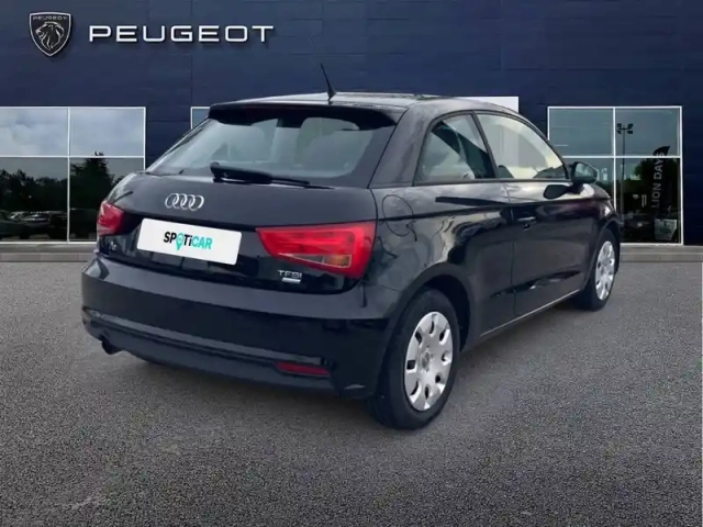 Audi A1 1.0 tfsi ultra 82 — photo 31