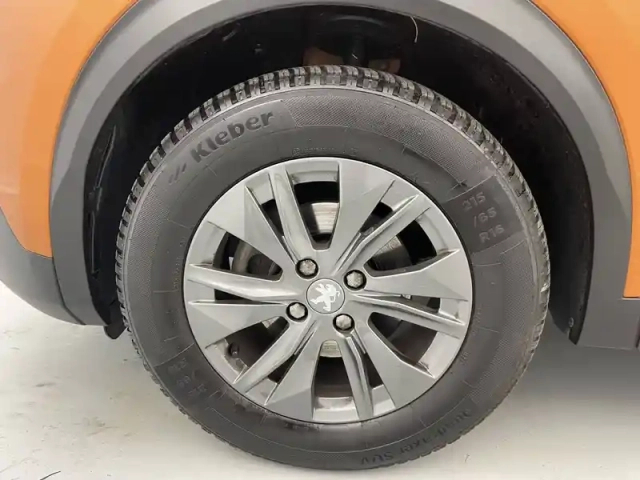 Peugeot 2008 puretech 100 s&amp;s bvm6 — photo 17
