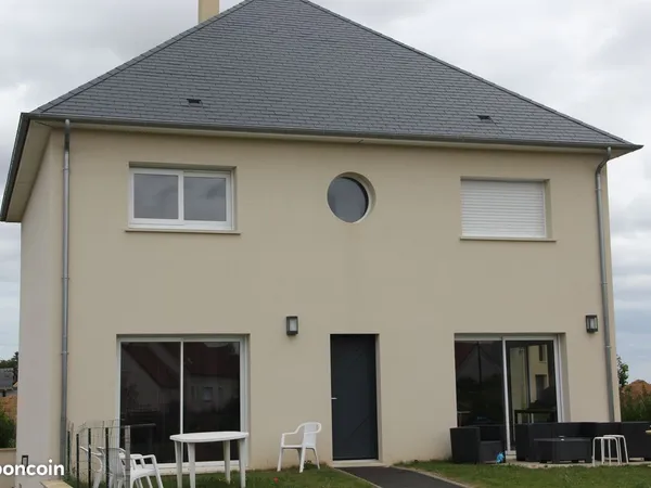 Maison 5 chambres 3salles de bain Villons les buissons