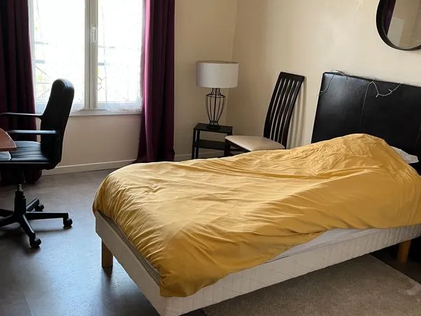 Chambre étudiante en colocation