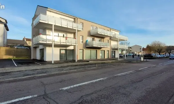 Local commercial 73 m² Falck