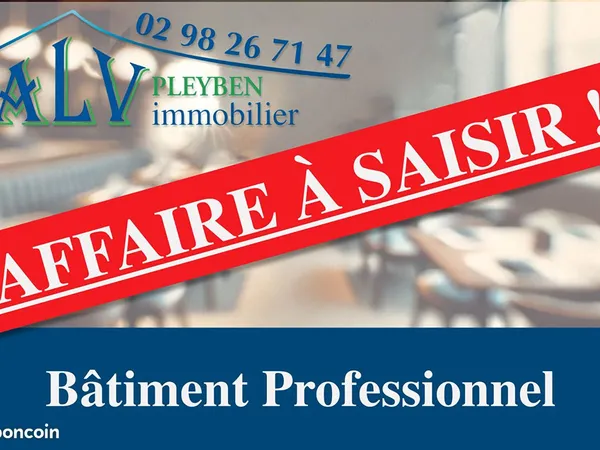 Local 491 m² PLEYBEN