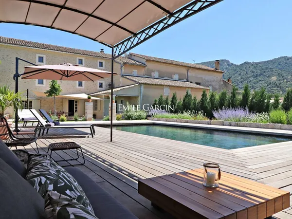 Mas provençal à louer