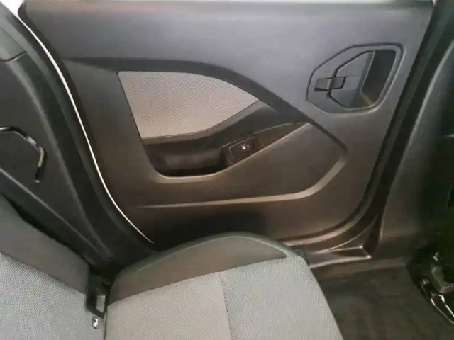 Renault Kangoo blue dci 115 edc — photo 23