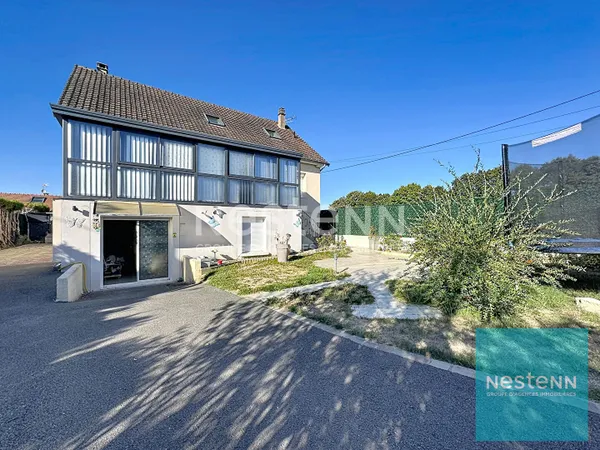 Maison familiale en bon état, surélevée sur un sous-sol total à vendre à Vernou-la-Celle-sur-Seine