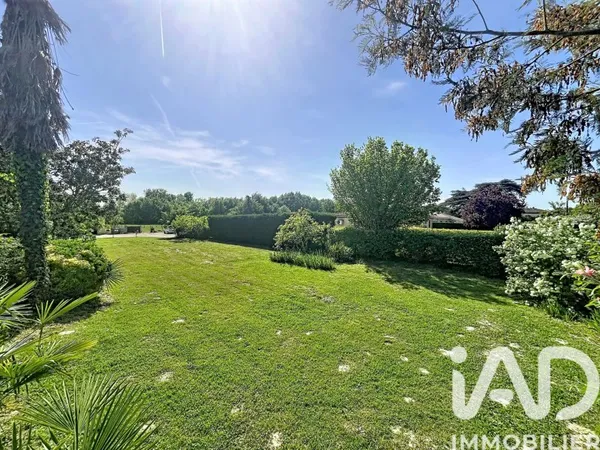 Terrain 655 m²