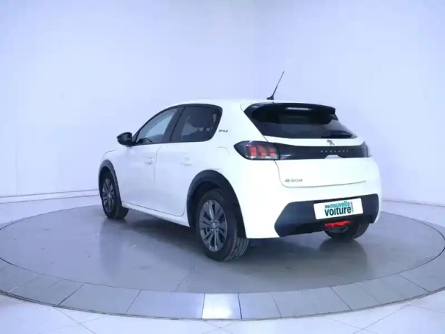 Peugeot 208 electrique 50 kwh 136ch — photo 7