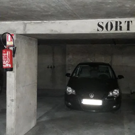 Parking à louer 13 rue Gracieuse 75005 Paris, avec sorties piétons rue Mouffetard et rue Gracieuse