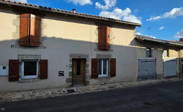 Maison 136.52 m² , 2 chambres, dépendances et jardin
