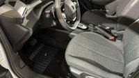 Peugeot 2008 1.2 Hybrid 145ch Style e-DCS6 — photo 12