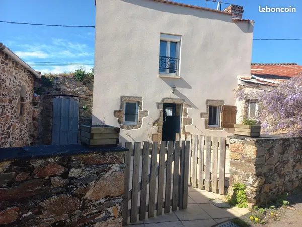 Location Maison en Pierres fraichement rénovée