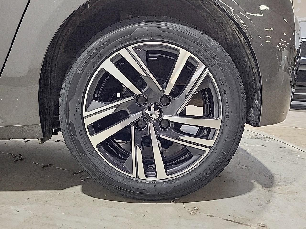 Peugeot 208 puretech 75 s&s bvm5 style — photo 16