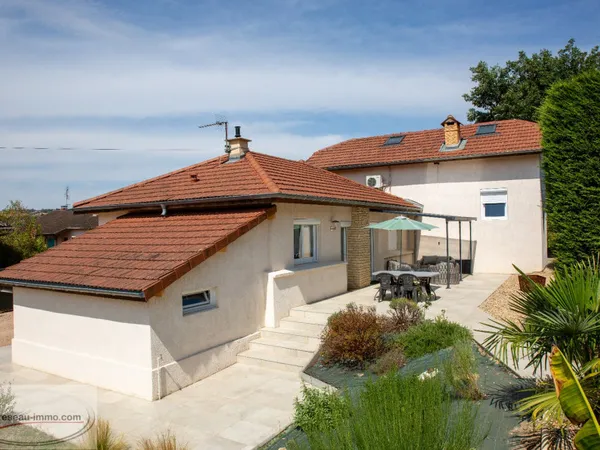 Maison 8 pièces 162 m²