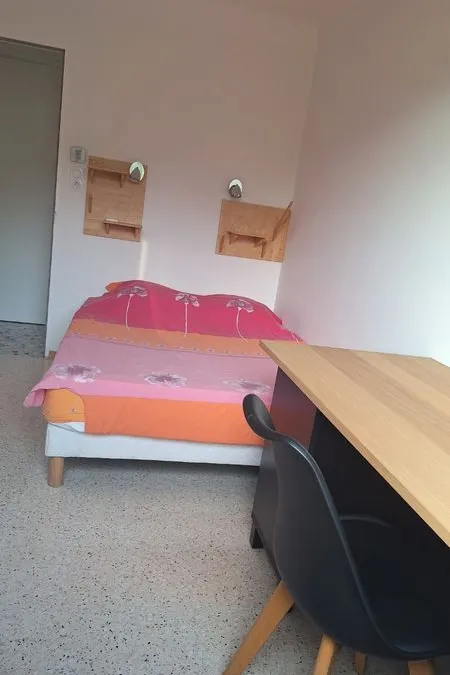 Photo 3