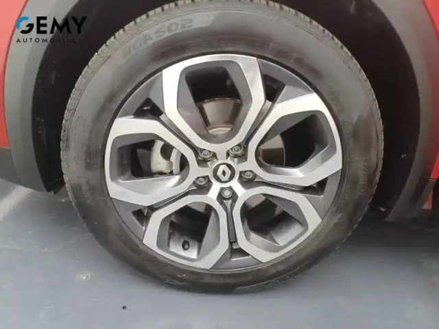 Renault Captur e-tech 145 - 21 — photo 26