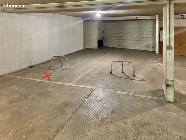 Place de parking à louer - 42 rue de Prony, 75017 Paris - 255 EUR/mois cc
