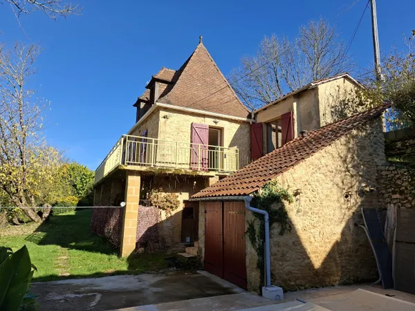 MAISON EN PIERRE + GITE + PISCINE, LE TOUT SUR 1 116MÂ² ENVIRON C