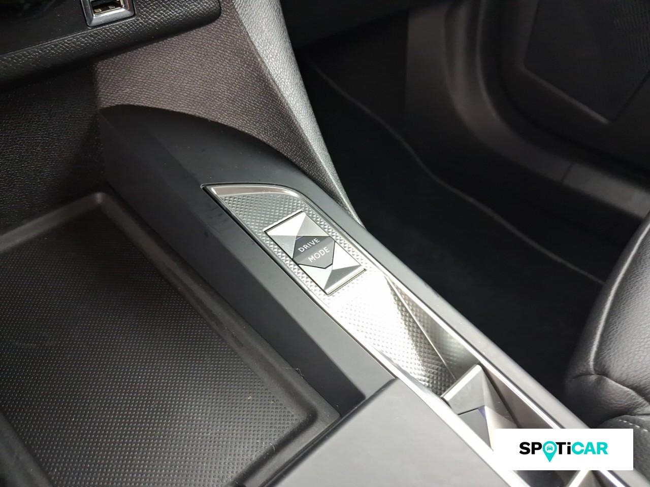 Ds Ds 3 crossback puretech 130ch toit de paris automatique — photo 17