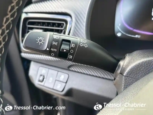 Kia Stonic 1.0 t-gdi 100 ch dct7 gt-line — photo 17
