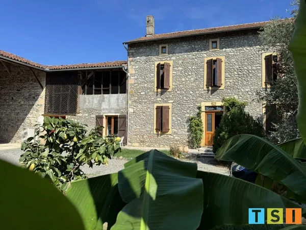 Maison 6 pièces 198 m²