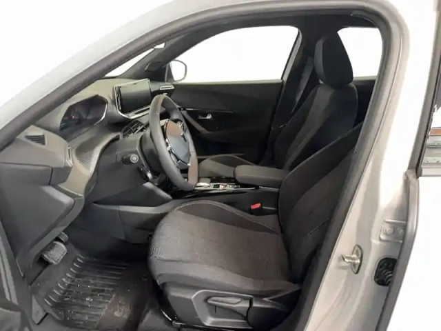 Peugeot 2008 electrique 50 kwh 136 ch — photo 4